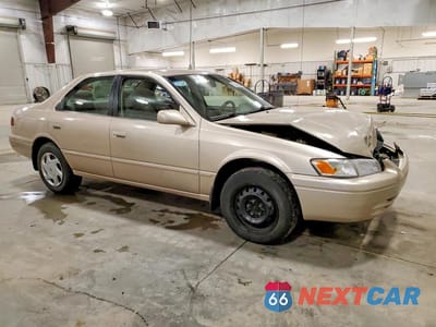 Czwarte zdjęcie samochodu z boku: 1997 TOYOTA CAMRY LE V6 VIN:4T1BF22K6VU919207 - miniatura