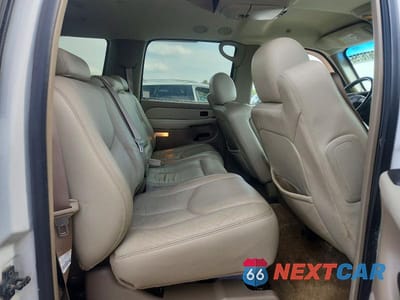 Zdjęcie 11 z 13 samochodu: 2003 GMC YUKON XL K2500 VIN:1GKGK26U83R302820 - miniatura