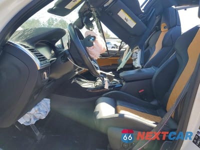 Zdjęcie 7 z 13 samochodu: 2024 BMW X3 M VIN:5YM13EC01R9V31650 - miniatura