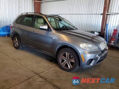 Czwarte zdjęcie samochodu z boku: 2012 BMW X5 XDRIVE35D VIN:5UXZW0C5XCL667320 - miniatura