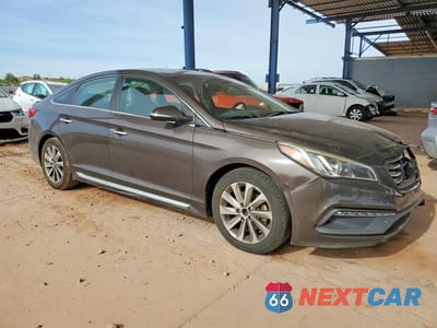 Czwarte zdjęcie samochodu z boku: 2015 HYUNDAI SONATA SPORT VIN:5NPE34AF5FH244519 - miniatura