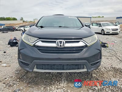 Piąte zdjęcie samochodu w środku: 2017 HONDA CR-V LX VIN:7FARW5H3XHE000395 - miniatura