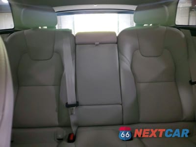 Zdjęcie 10 z 14 samochodu: 2025 VOLVO XC60 PLUS VIN:YV4H60RC4S1188983 - miniatura