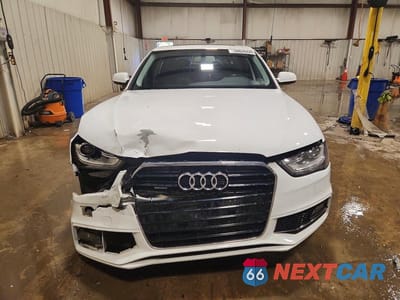 Piąte zdjęcie samochodu w środku: 2014 AUDI A4 PREMIUM VIN:WAUBFAFL4EN013128 - miniatura