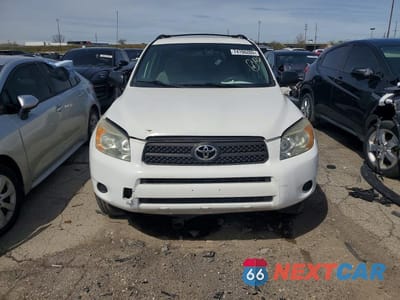 Piąte zdjęcie samochodu w środku: 2006 TOYOTA RAV4 BASE VIN:JTMZD33V265008889 - miniatura