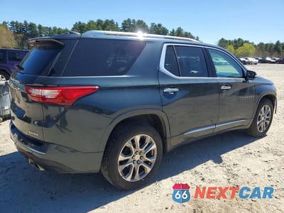 Trzecie zdjęcie samochodu z tyłu: 2018 CHEVROLET TRAVERSE PREMIER VIN:1GNEVJKW4JJ254487 - miniatura