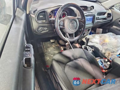 Zdjęcie 8 z 12 samochodu: 2020 JEEP RENEGADE LATITUDE VIN:ZACNJBBB8LPL33295 - miniatura