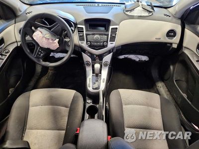 Zdjęcie 8 z 13 samochodu: 2015 CHEVROLET CRUZE LS VIN:1G1PA5SH7F7165497 - miniatura