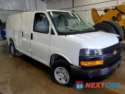 Czwarte zdjęcie samochodu z boku: 2024 CHEVROLET EXPRESS G2500 UTILITY / SERVICE VAN VIN:1GCWGAFP8R1291466 - miniatura