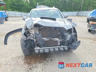 Piąte zdjęcie samochodu w środku: 2018 TOYOTA TACOMA TRD SPORT VIN:5TFAZ5CN1JX065494 - miniatura