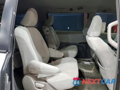 Zdjęcie 11 z 13 samochodu: 2011 TOYOTA SIENNA LE 8-PASSENGER VIN:5TDKK3DC2BS156713 - miniatura