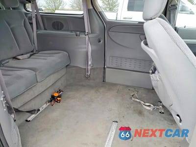 Zdjęcie 11 z 13 samochodu: 2006 DODGE GRAND CARAVAN SXT VIN:2D4GP44L86R669396 - miniatura