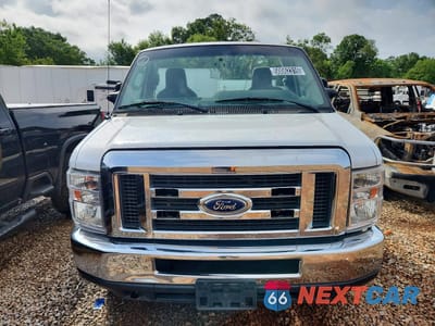 Piąte zdjęcie samochodu w środku: 2018 FORD ECONOLINE E450 SUPER DUTY CUTAWAY VAN VIN:1FDXE4FS0JDC23211 - miniatura