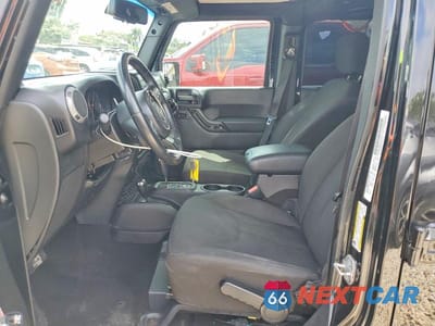 Zdjęcie 7 z 12 samochodu: 2014 JEEP WRANGLER UNLIMITED SPORT VIN:1C4HJWDG2EL312627 - miniatura