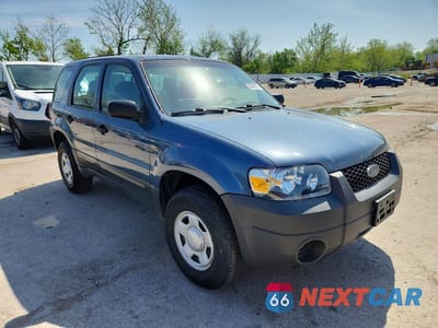 Czwarte zdjęcie samochodu z boku: 2005 FORD ESCAPE XLS VIN:1FMYU92Z75KA16095 - miniatura