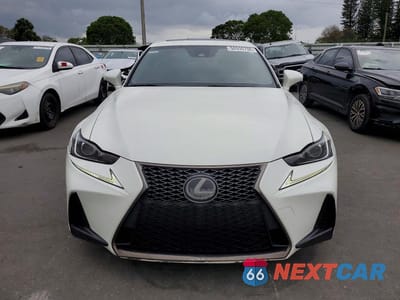 Piąte zdjęcie samochodu w środku: 2018 LEXUS IS 300 VIN:JTHBA1D29J5066654 - miniatura