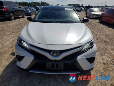 Piąte zdjęcie samochodu w środku: 2020 TOYOTA CAMRY XSE V6 VIN:4T1KZ1AK1LU033344 - miniatura