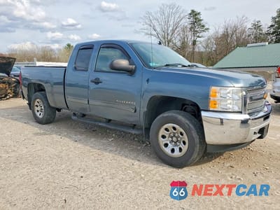 Czwarte zdjęcie samochodu z boku: 2013 CHEVROLET SILVERADO K1500 LS VIN:1GCRKREA9DZ168275 - miniatura