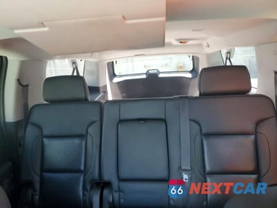 Zdjęcie 10 z 14 samochodu: 2020 CHEVROLET SUBURBAN C1500 PREMIER VIN:1GNSCJKCXLR263570 - miniatura