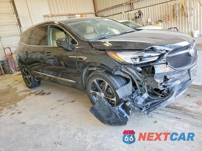 Czwarte zdjęcie samochodu z boku: 2020 BUICK ENCLAVE ESSENCE VIN:5GAERBKW3LJ124613 - miniatura