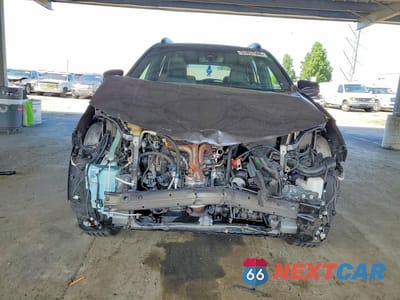 Piąte zdjęcie samochodu w środku: 2018 TOYOTA RAV4 SE VIN:JTMNFREV7JJ150762 - miniatura