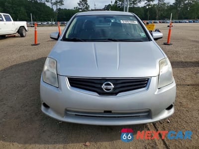 Piąte zdjęcie samochodu w środku: 2011 NISSAN SENTRA 2.0 VIN:3N1AB6AP2BL690582 - miniatura