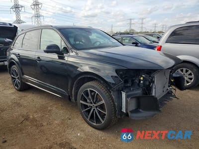 Czwarte zdjęcie samochodu z boku: 2023 AUDI Q7 PREMIUM PLUS VIN:WA1LXBF78PD000785 - miniatura