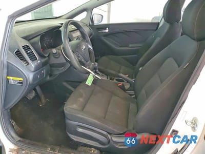 Zdjęcie 7 z 12 samochodu: 2017 KIA FORTE LX VIN:3KPFK4A76HE046037 - miniatura