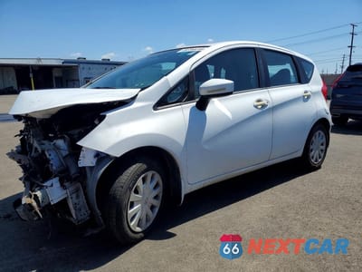 2015 NISSAN VERSA NOTE SV 3N1CE2CP3FL417100 - główne zdjęcie licytacji z USA - miniatura