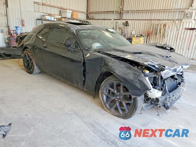 Czwarte zdjęcie samochodu z boku: 2019 DODGE CHALLENGER SXT VIN:2C3CDZAG6KH529277 - miniatura