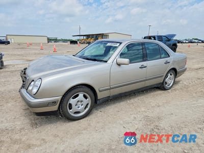 1997 MERCEDES-BENZ E 420 WDBJF72F8VA316324 - główne zdjęcie licytacji z USA - miniatura