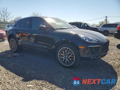 Czwarte zdjęcie samochodu z boku: 2018 PORSCHE MACAN S VIN:WP1AB2A57JLB39948 - miniatura
