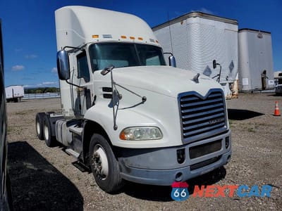 2014 MACK 600 CXU600 1M1AW02Y1EM040609 - główne zdjęcie licytacji z USA - miniatura