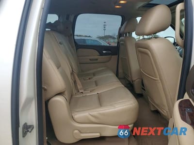 Zdjęcie 11 z 14 samochodu: 2010 GMC YUKON XL DENALI VIN:1GKUKMEF7AR138412 - miniatura