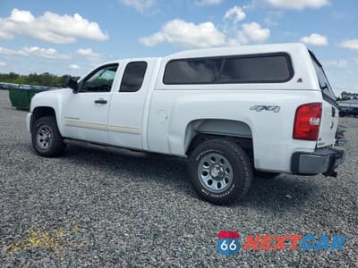 Drugie zdjęcie samochodu z przodu: 2011 CHEVROLET SILVERADO K1500 LS VIN:1GCRKREA7BZ206048 - miniatura