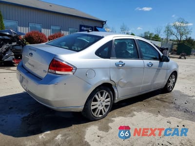 Trzecie zdjęcie samochodu z tyłu: 2010 FORD FOCUS SEL VIN:1FAHP3HN1AW212040 - miniatura