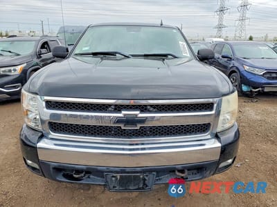 Piąte zdjęcie samochodu w środku: 2007 CHEVROLET SILVERADO K1500 CREW CAB VIN:2GCEK133671657900 - miniatura