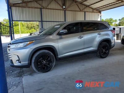2019 TOYOTA HIGHLANDER LE PLUS 5TDZZRFH1KS347643 - główne zdjęcie licytacji z USA - miniatura