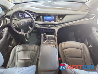 Zdjęcie 8 z 13 samochodu: 2020 BUICK ENCLAVE ESSENCE VIN:5GAEVAKW5LJ299712 - miniatura