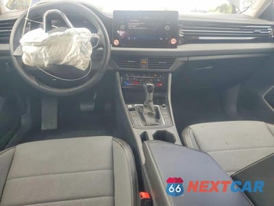 Zdjęcie 8 z 12 samochodu: 2025 VOLKSWAGEN JETTA SE VIN:3VWEX7BU2SM023884 - miniatura