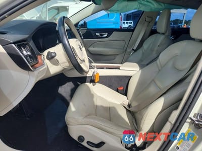 Zdjęcie 7 z 13 samochodu: 2021 VOLVO S60 T5 MOMENTUM VIN:7JR102FK1MG096969 - miniatura