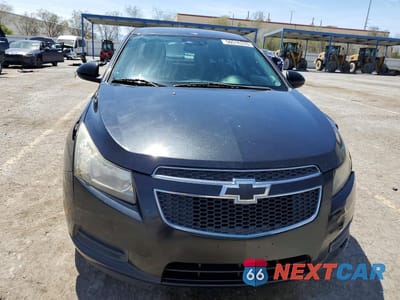 Piąte zdjęcie samochodu w środku: 2014 CHEVROLET CRUZE LT VIN:1G1PD5SB1E7213853 - miniatura