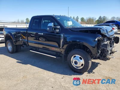 Czwarte zdjęcie samochodu z boku: 2024 FORD F350 SUPER DUTY VIN:1FT8X3DM7RED08019 - miniatura