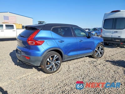 Trzecie zdjęcie samochodu z tyłu: 2021 VOLVO XC40 T5 R-DESIGN VIN:YV4162UM9M2492854 - miniatura