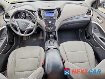 Zdjęcie 8 z 12 samochodu: 2016 HYUNDAI SANTA FE SPORT 2.4L VIN:5XYZTDLB7GG376024 - miniatura