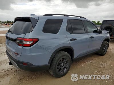 Trzecie zdjęcie samochodu z tyłu: 2025 HONDA PILOT TRAILSPORT VIN:5FNYG1H66SB119009 - miniatura
