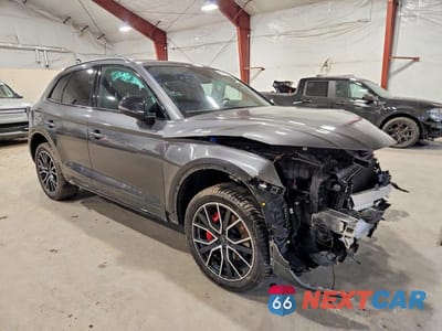 Czwarte zdjęcie samochodu z boku: 2023 AUDI SQ5 PREMIUM PLUS VIN:WA1B4AFY3P2189672 - miniatura