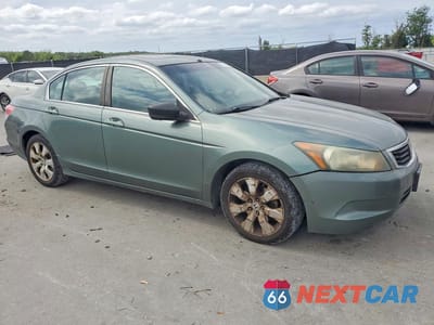 Czwarte zdjęcie samochodu z boku: 2010 HONDA ACCORD EX VIN:1HGCP2F71AA074064 - miniatura