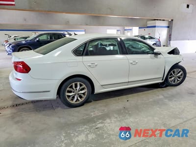 Trzecie zdjęcie samochodu z tyłu: 2016 VOLKSWAGEN PASSAT S VIN:1VWAS7A3XGC029074 - miniatura
