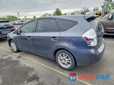 Drugie zdjęcie samochodu z przodu: 2014 TOYOTA PRIUS V THREE VIN:JTDZN3EU2E3319671 - miniatura